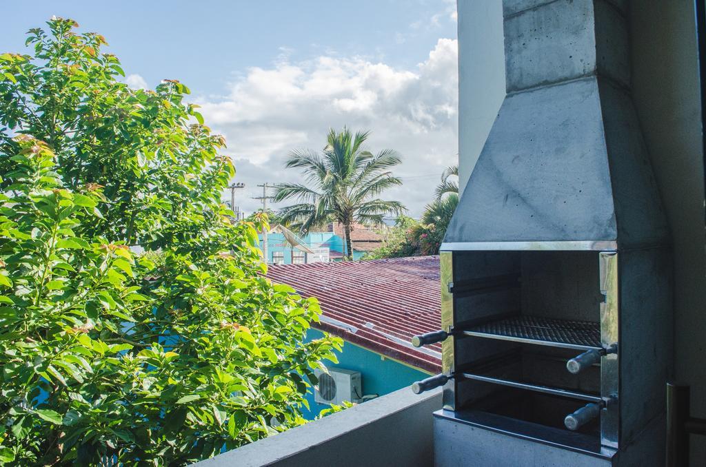 Apartamento com Varanda